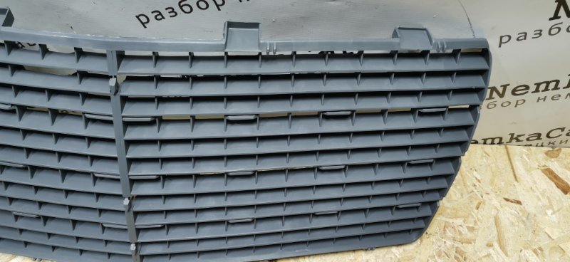 Решетка радиатора Mercedes E-Class 1994 W124