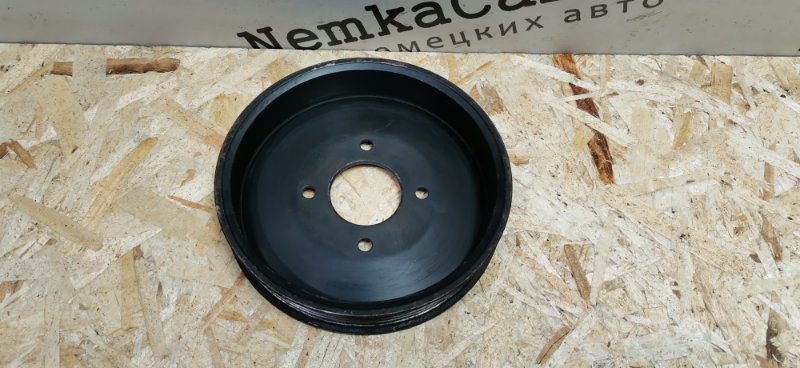 Шкив помпы Mercedes Vito 1996 638