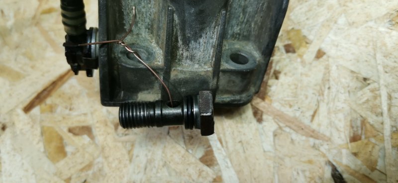 Кронштейн топливного фильтра Mercedes Vito 1996 638