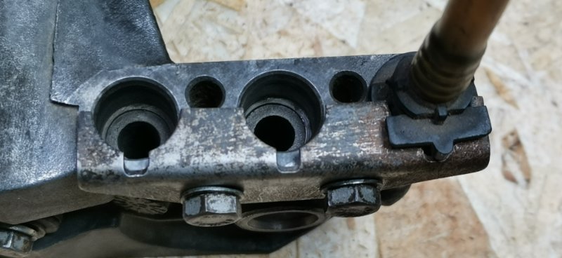 Кронштейн топливного фильтра Mercedes Vito 1996 638