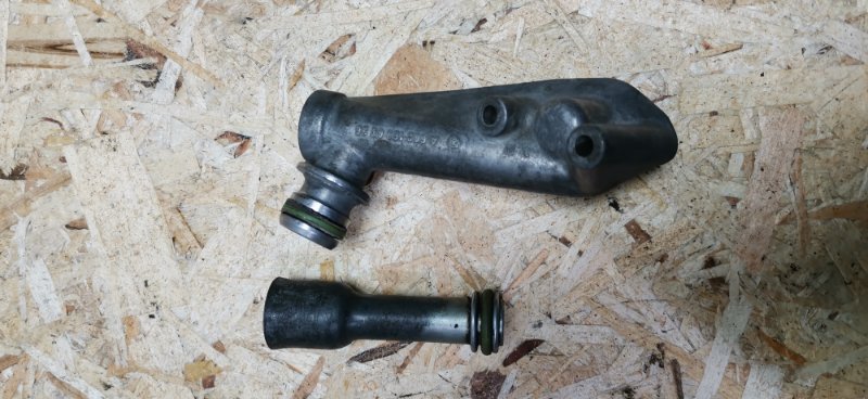 Фланец системы охлаждения Mercedes Vito 1996 638