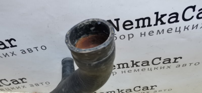 Патрубок радиатора Mercedes w123 1980 Седан