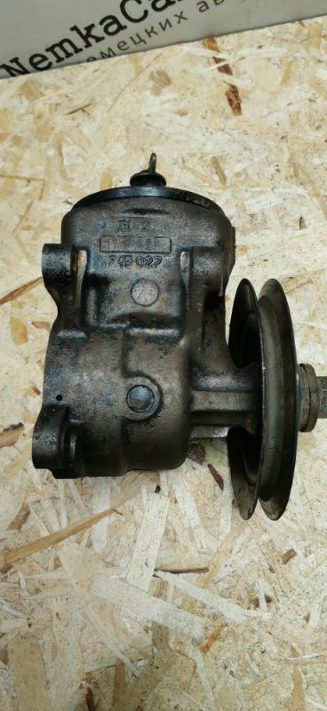 Насос ГУР Mercedes w123 1980 Седан