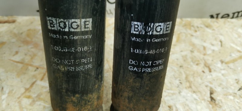 Амортизатор Mercedes w123 1980 Седан