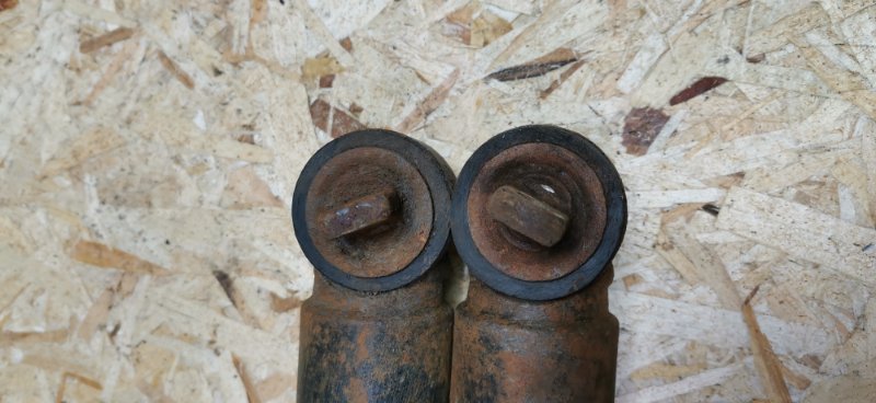 Амортизатор Mercedes w123 1980 Седан