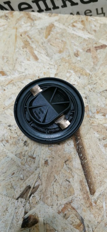 Крышка маслозаливной горловины Mercedes W124 1989 E260