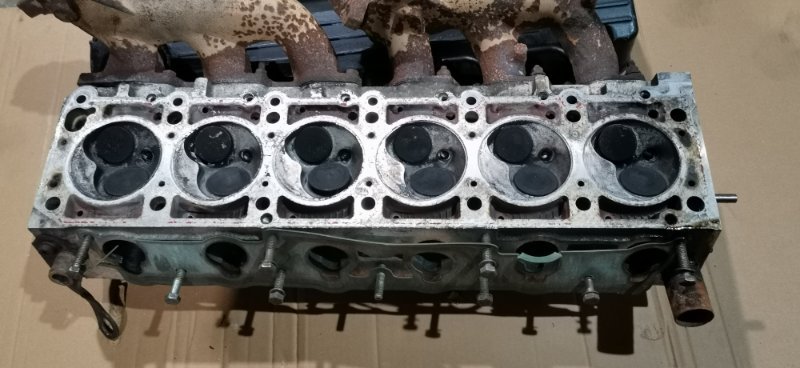 Головка блока цилиндров Mercedes W124 1989 E260