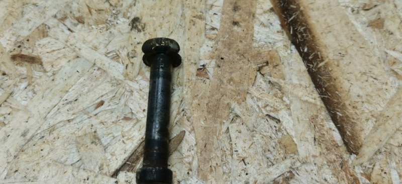 Палец ограничителя двери Mercedes W124 1989 E260