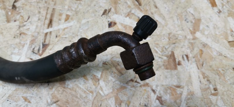 Трубка кондиционера Mercedes W124 1993 300CE