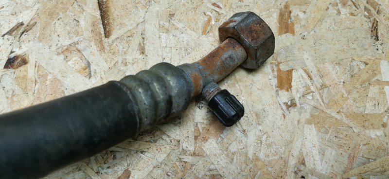 Трубка кондиционера Mercedes W124 1993 300CE