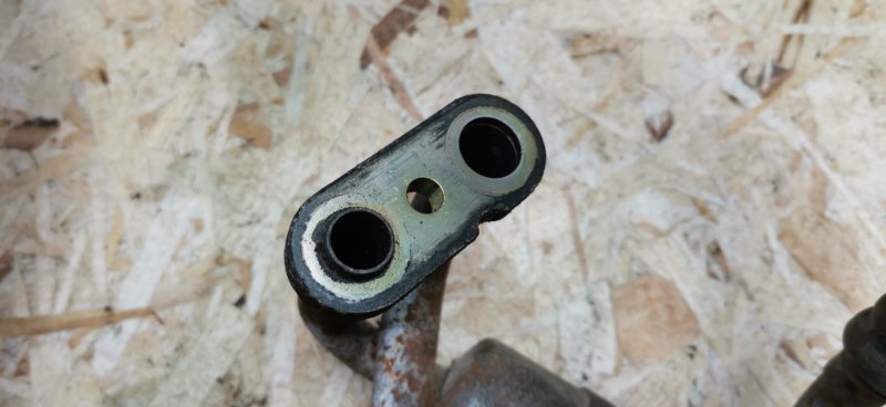 Трубка кондиционера Mercedes W124 1993 300CE