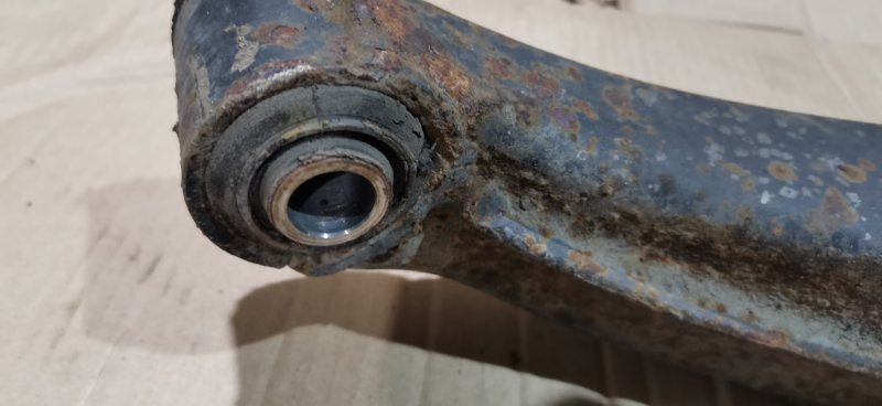 Рычаг подвески Mercedes w123 1980 Седан