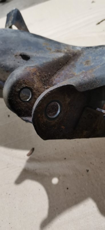 Балка подвески Mercedes w123 1980 Седан