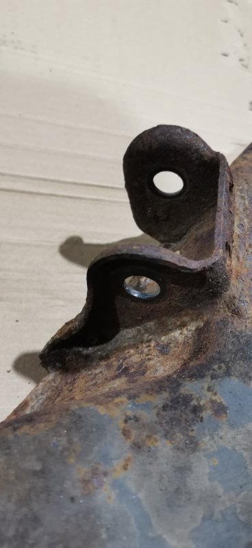 Балка подвески Mercedes w123 1980 Седан