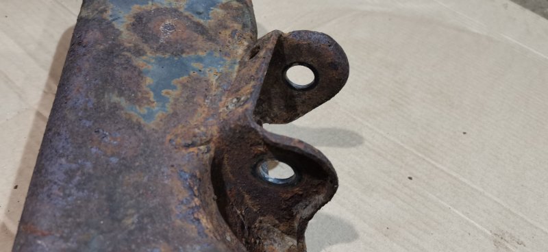 Балка подвески Mercedes w123 1980 Седан