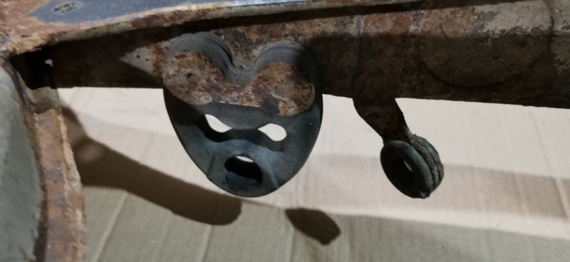 Балка подвески Mercedes W124 1989 E260