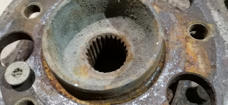 Кулак поворотный Mercedes C-Class 2000 W203