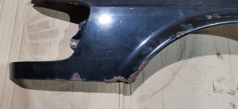 Крыло Mercedes W126 SEC500