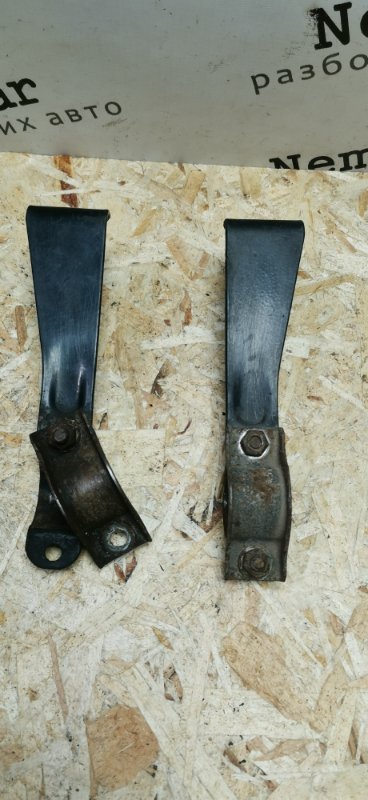 Кронштейн стабилизатора Mercedes 190 W201