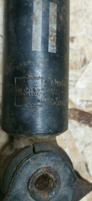 Амортизатор Mercedes w123 1980 Седан