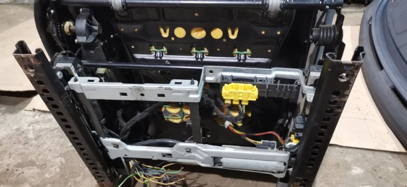 Сиденья Mercedes E-Class W211