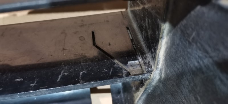 Центральная консоль Mercedes W124 1993 250D