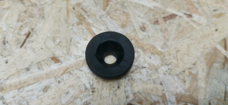 Кронштейн воздушного фильтра Mercedes C180 1996 W202