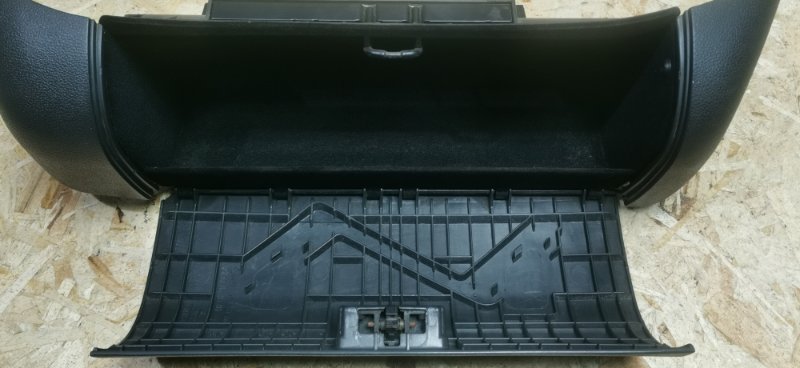 Ящик под сиденье Mercedes-Benz E-Class W211