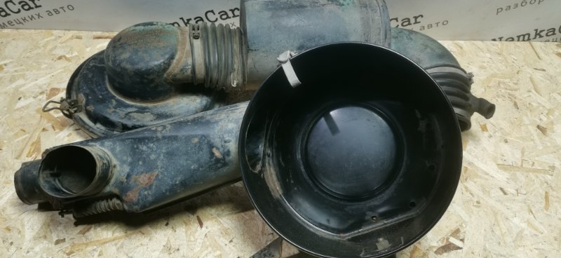 Корпус воздушного фильтра Mercedes-Benz 220 1975 W115