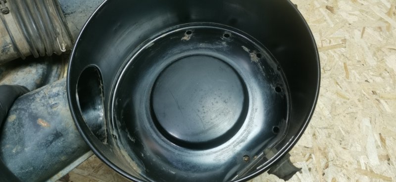 Корпус воздушного фильтра Mercedes-Benz 220 1975 W115