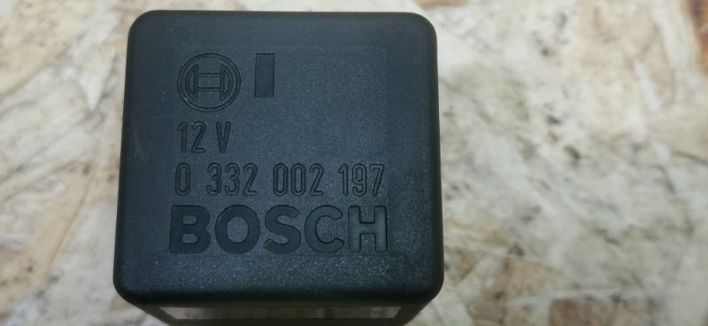 Реле Mercedes C180 1996 W202