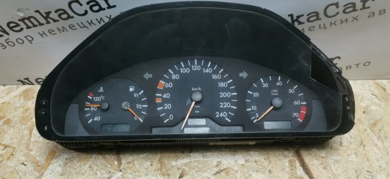 Щиток приборов Mercedes C180 1996 W202