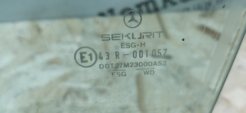 Стекло Mercedes W124 1989 E260