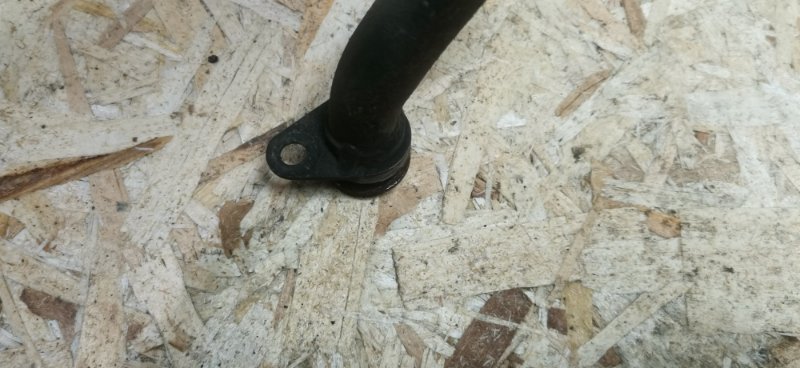 Трубка системы охлаждения Mercedes W124 1994 Седан