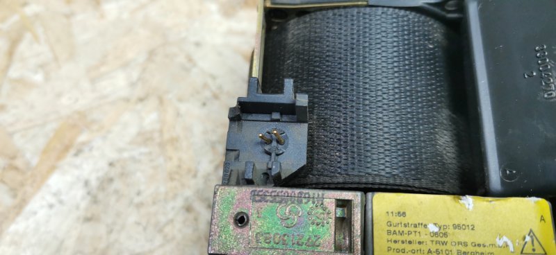 Замок ремня безопасности Mercedes S-Klass 2000 w220