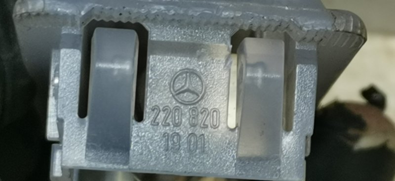 Плафон салона Mercedes S-Klass 2000 w220