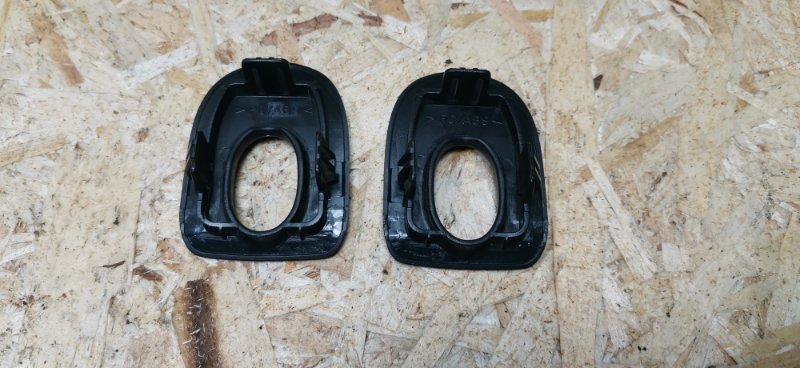 Проушина подголовника Mercedes S-Klass 2000 w220