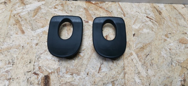 Проушина подголовника Mercedes S-Klass 2000 w220