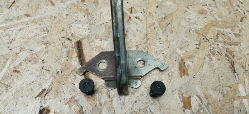 Кронштейн сиденья заднего Mercedes S-Klass 2000 w220