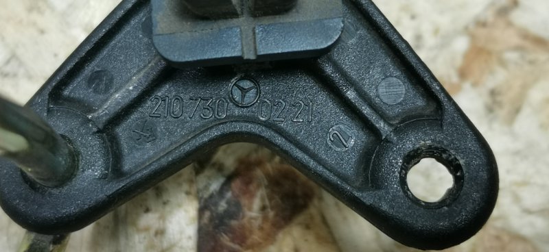 Тяга замка Mercedes S-Klass 2000 w220