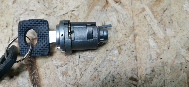 Личинка замка зажигания Mercedes-Benz E-Class 1993 W124