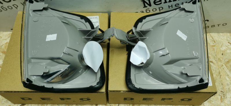 Поворотники новые Mercedes E-Class 1994 W124