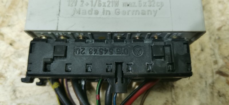 Реле Mercedes C180 1996 W202