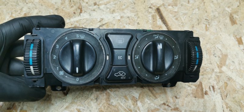 Блок управления климат-контролем Mercedes C180 1996 W202