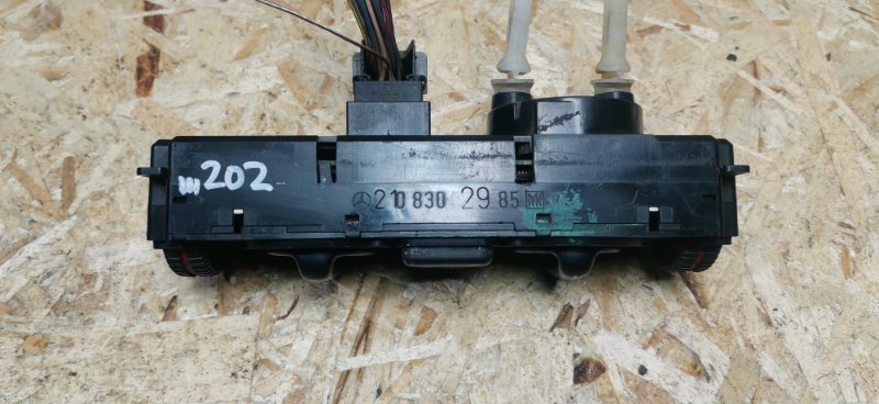 Блок управления климат-контролем Mercedes C180 1996 W202