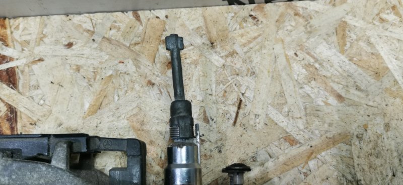 Ручка двери Mercedes W124 1993 E320