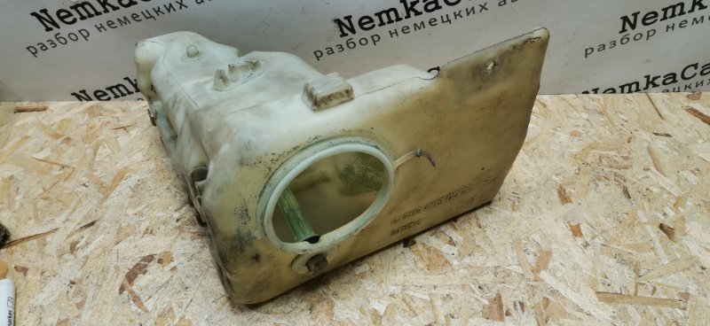 Бачок омывателя Mercedes C180 1996 W202