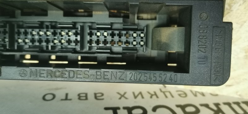 Блок предохранителей Mercedes C180 1996 W202