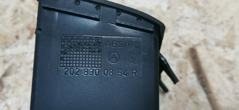 Дефлектор панели Mercedes C180 1996 W202