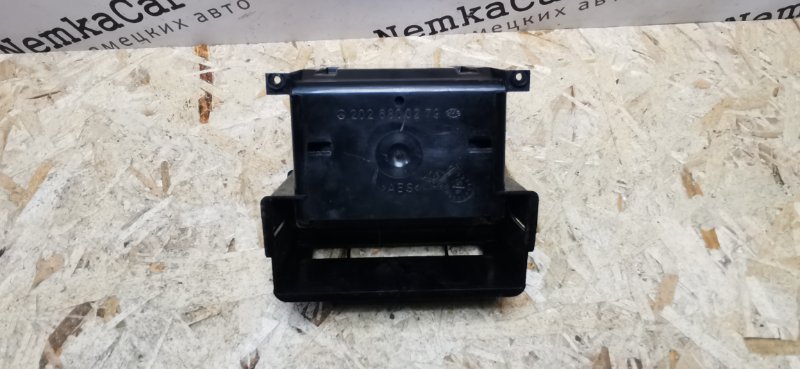 Бардачок Mercedes C180 1996 W202